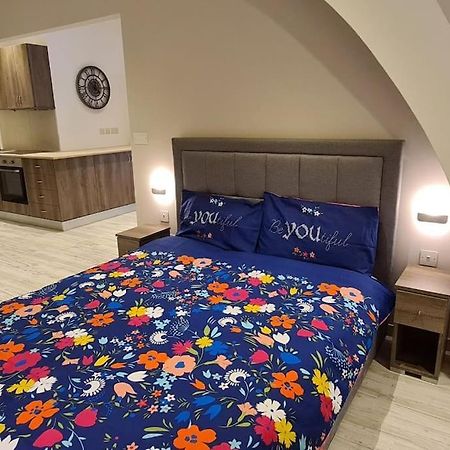 Highly Finished Studio Home In Валетта Экстерьер фото