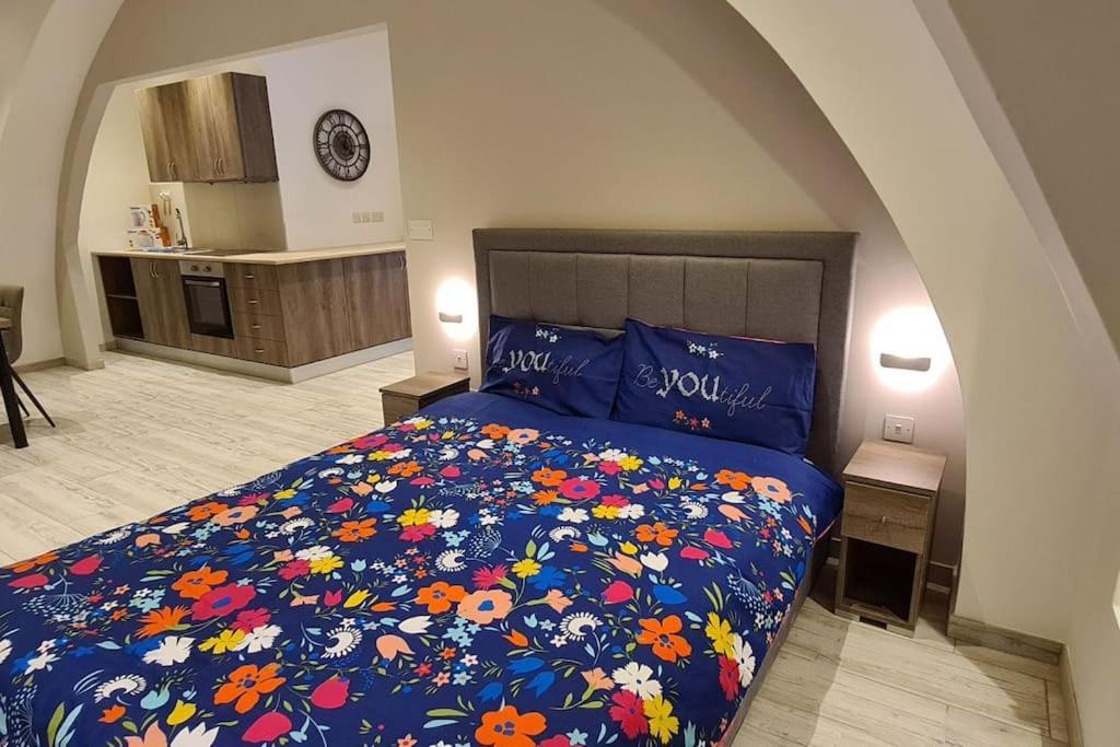 Highly Finished Studio Home In Валетта Экстерьер фото